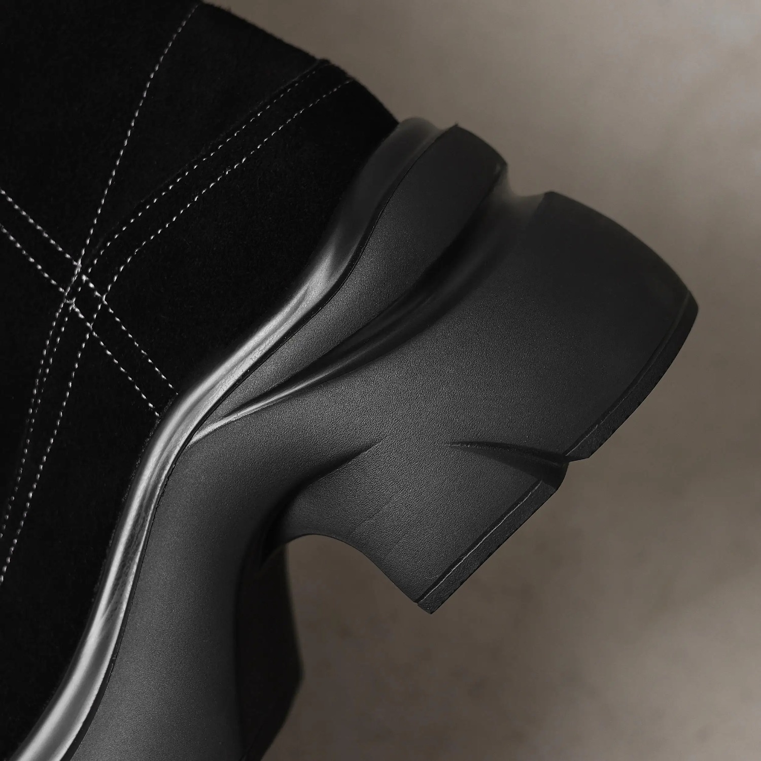 ZORSSAR Cow Suede Nubuck Round - огляд і ціна Riding Boot Short